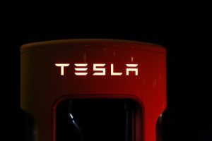 Sprężarka baterii elektrycznych Tesla